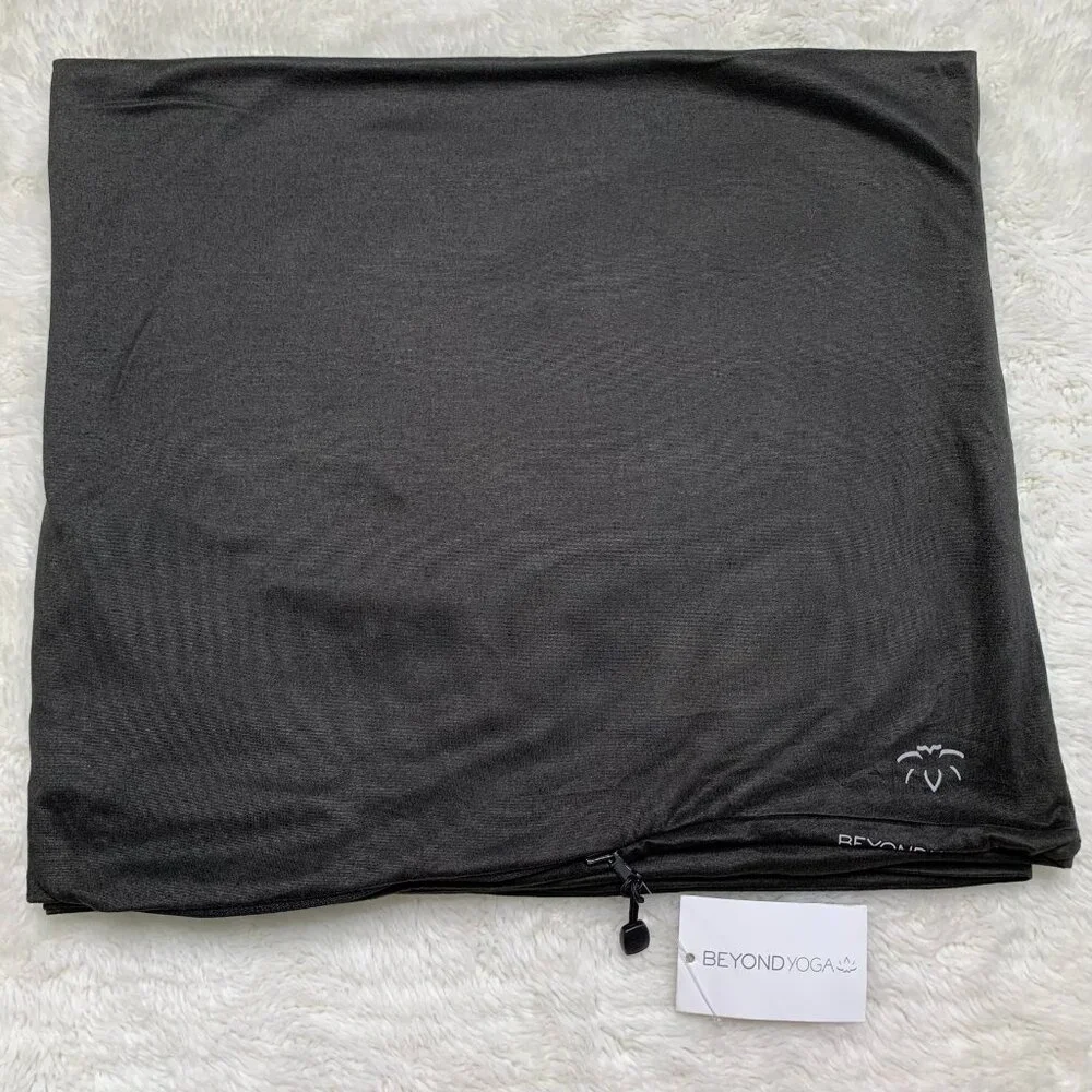 New Beyond Yoga Black Infinity Hidden Pocket Scarf